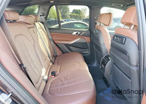 2019 BMW X5 xDrive40I z USA, uszkodzony, nr VIN 5UXCR6C5XKLL63158